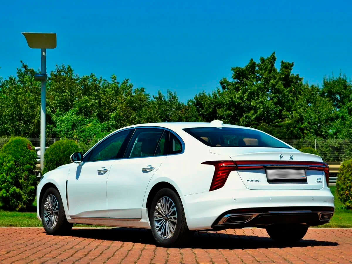 Арендовать Hongqi H5